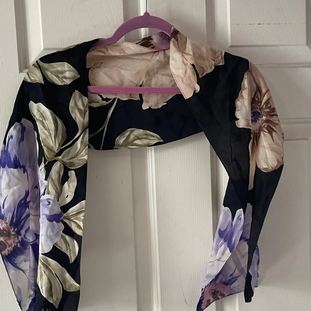 VTG ANNE KLEIN SILK SCARF